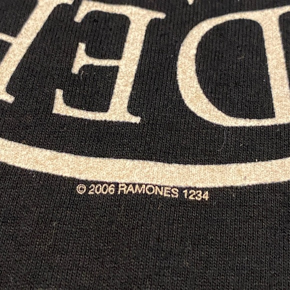 Vintage Ramones Shirt 2006 Black Graphic 1 2 3 4 Label Tee - Picture 3 of 8